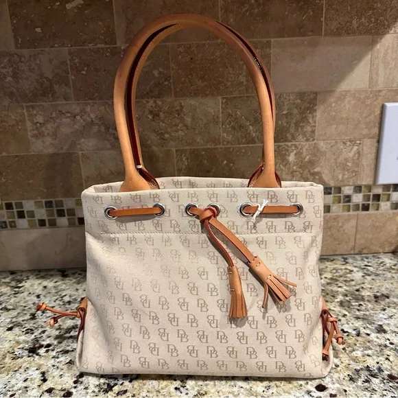 Unused vintage Dooney Vintage DOONEY AND BOURKE All Weather Leather White Tan  main image 3